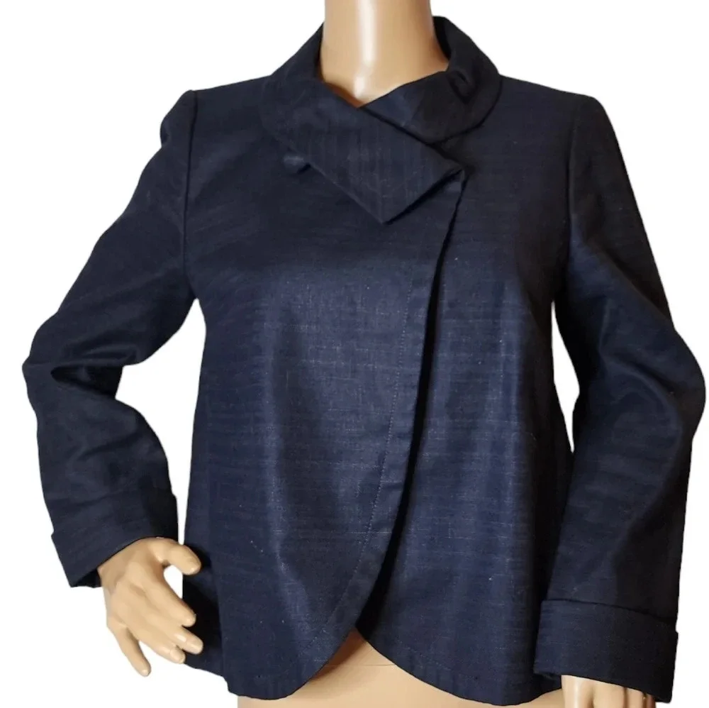J. Crew linen blend navy blazer jacket. Women's size 4.